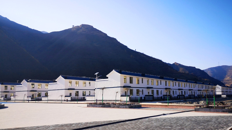 秦城山脚，，小村巨变